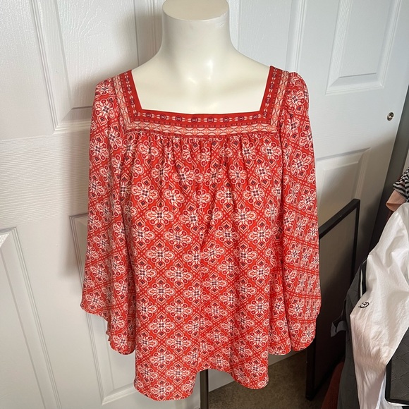 Max Studio Boho Babe Top ❤️ | Size SM/MD | Free Gift 🎁 + Bundle Deals 🔥 - Picture 2 of 9